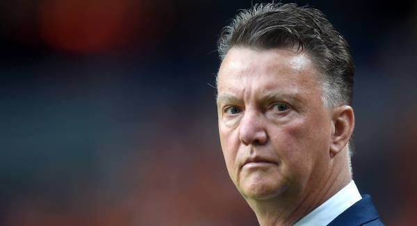 Van Gaal and Man United in £1m charity donation