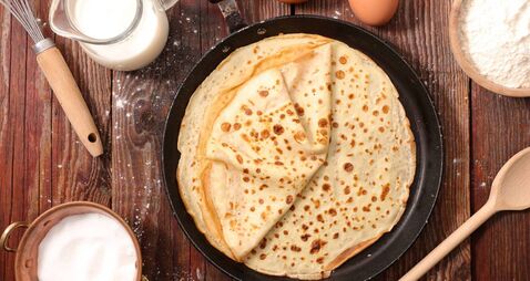 crepe with ingredient