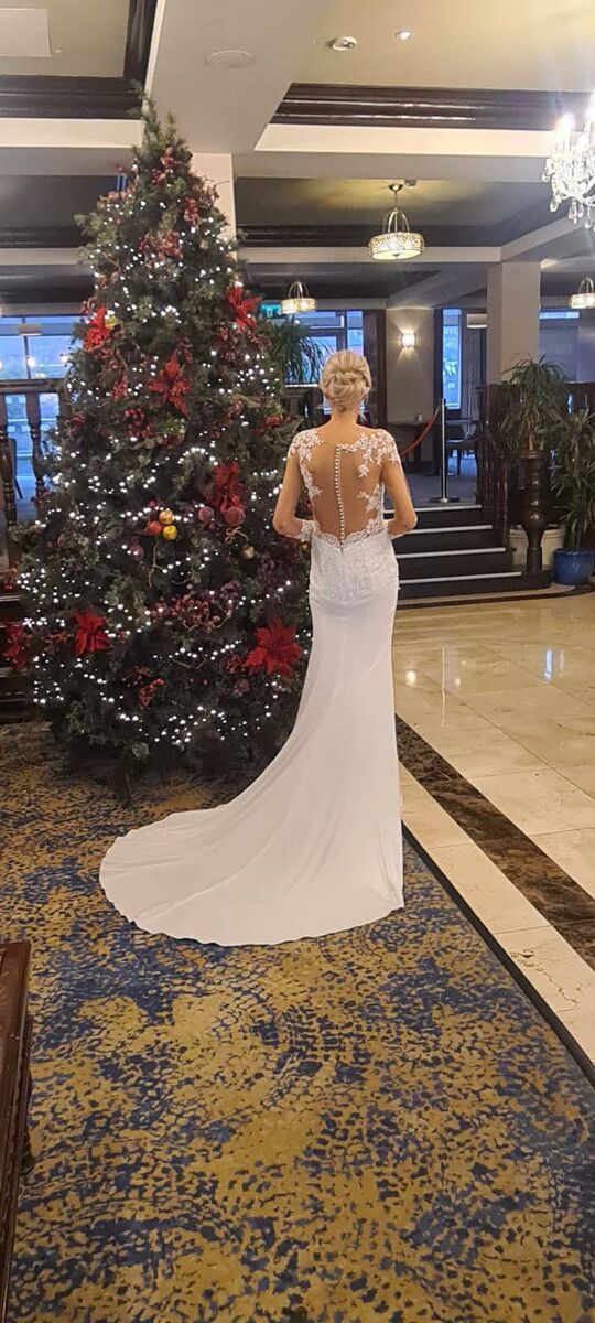 Aoife O'Callaghan's silver hairslide was her 'something borrowed' Aoife O'Callaghan's silver hairslide was her 'something borrowed'