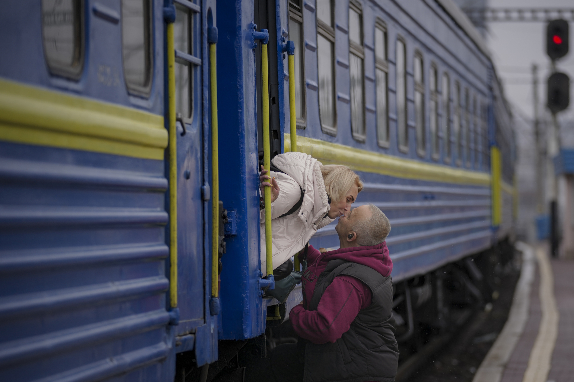 Ukrainian refugee exodus exceeds one million in a week