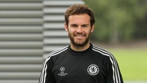 Man United agree club-record fee for Mata