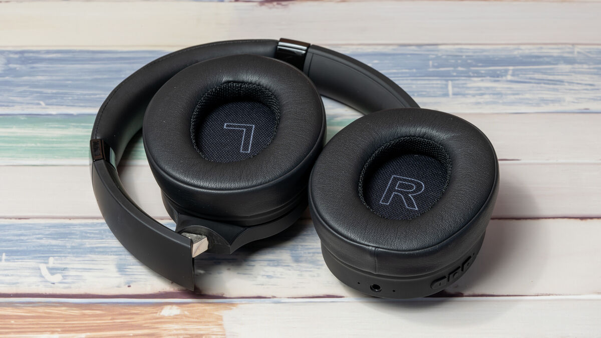 Onesonic BB-HD1 Gen 2 with soft protein-based earmuffs. Pic: Noel Campion