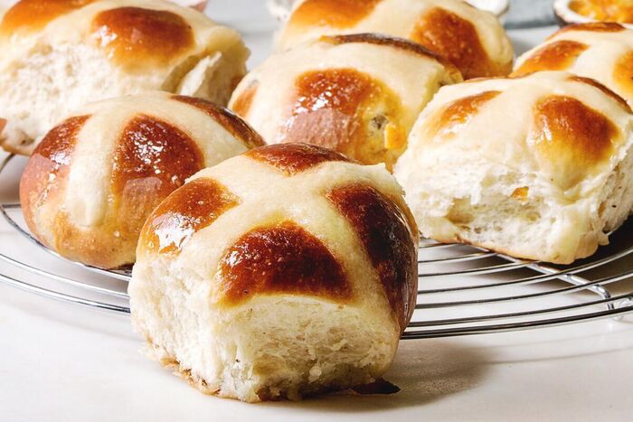 Easy hot cross buns