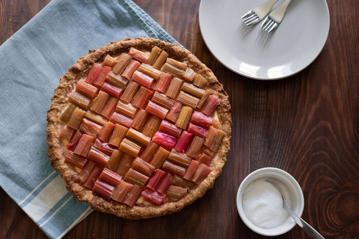 Rhubarb and mascarpone tart