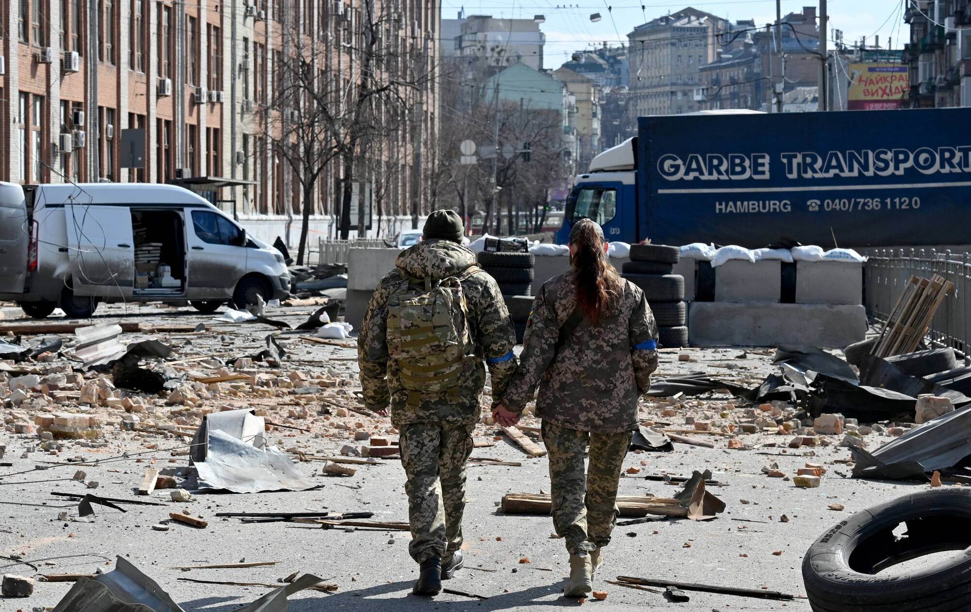 21 people in Ukraine killed by Russian artillery that destroyed school