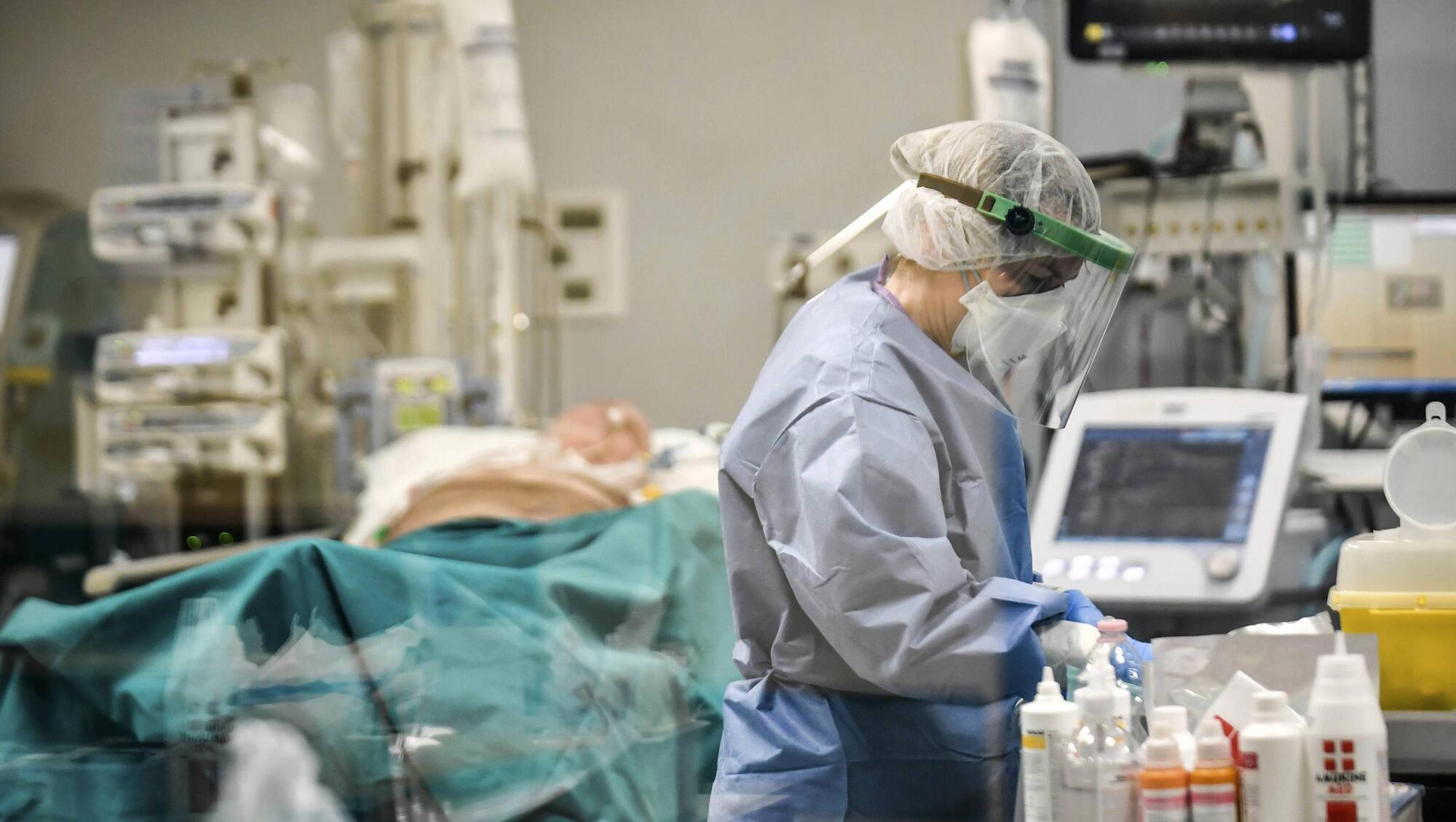Fears for hospital system as 300 Covid outbreaks identified in nursing homes