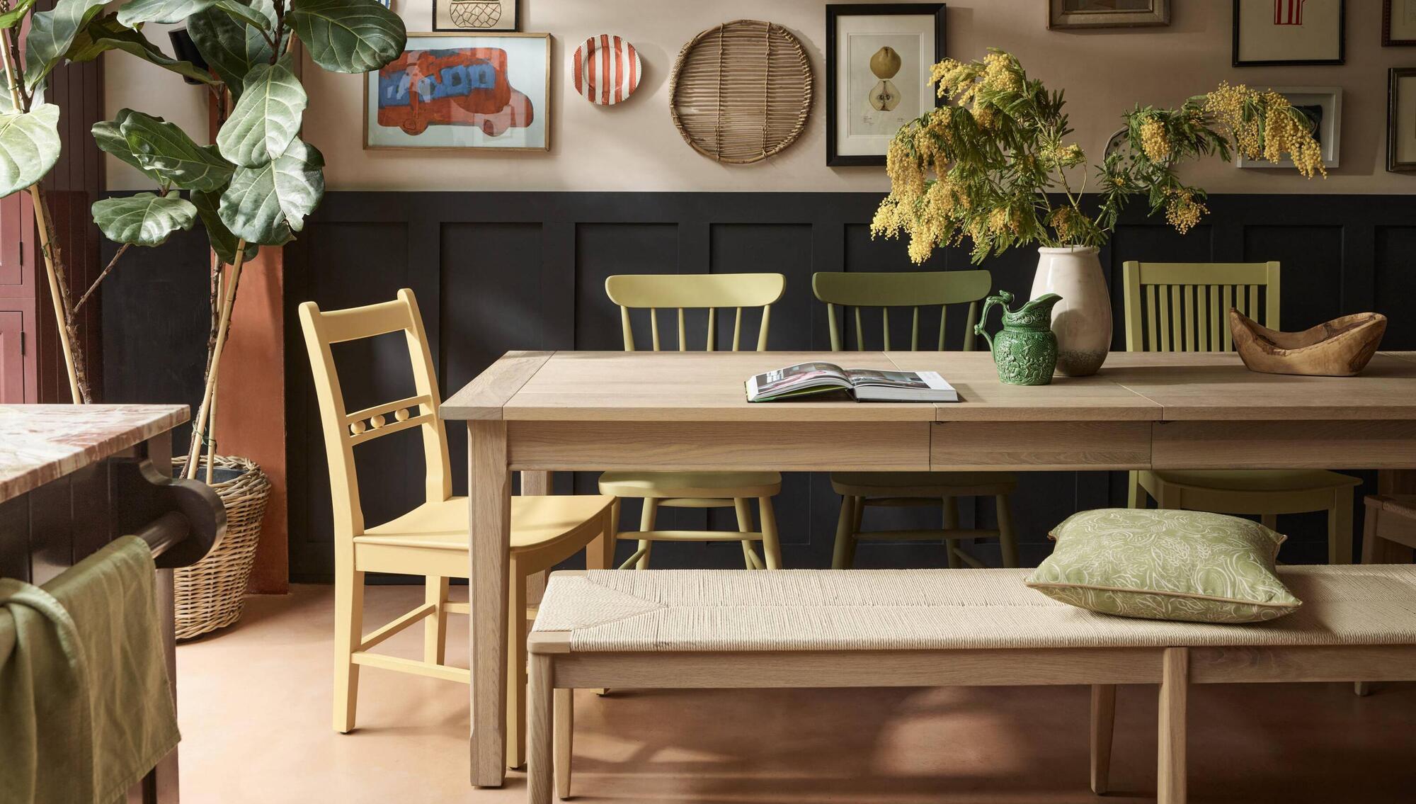Neptune's Moreton is a farmhouse kitchen table made from top to toe in oak. And like all the best farmhouse tables, it combines practicality (roomy drawers at either end for all the essentials) with a sense of heritage (the tactile oak, the leg detail, the tongue-and-groove-style top). 