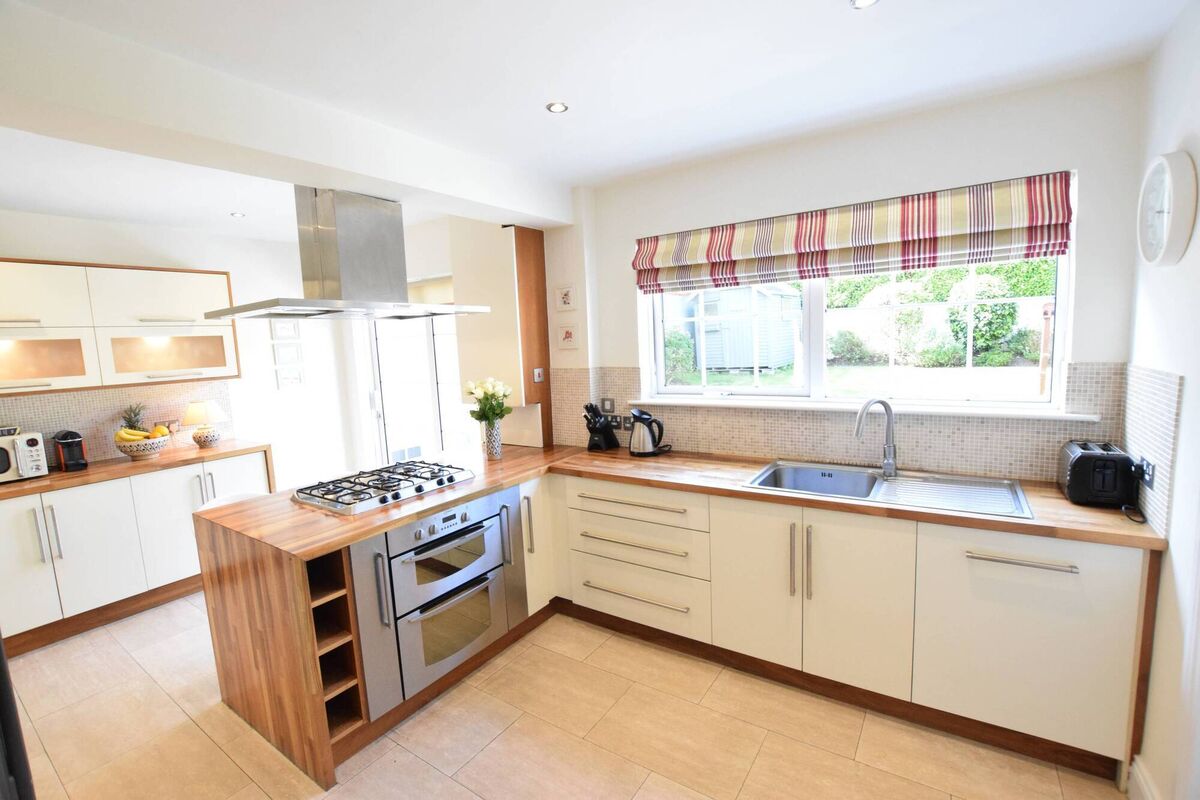 Kitchen at No 87
