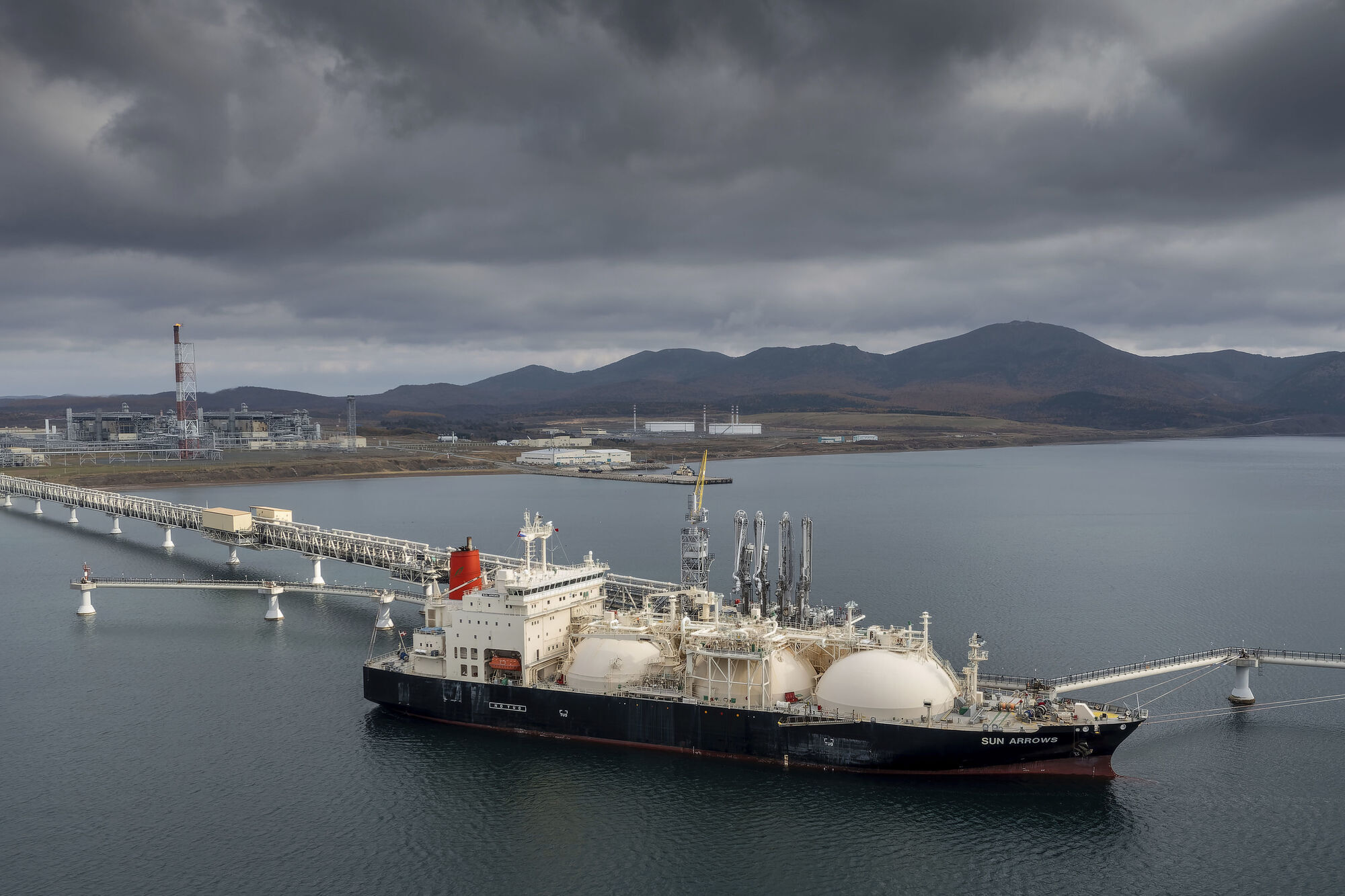 Putin wants 'unfriendly' countries to pay for Russian gas in roubles