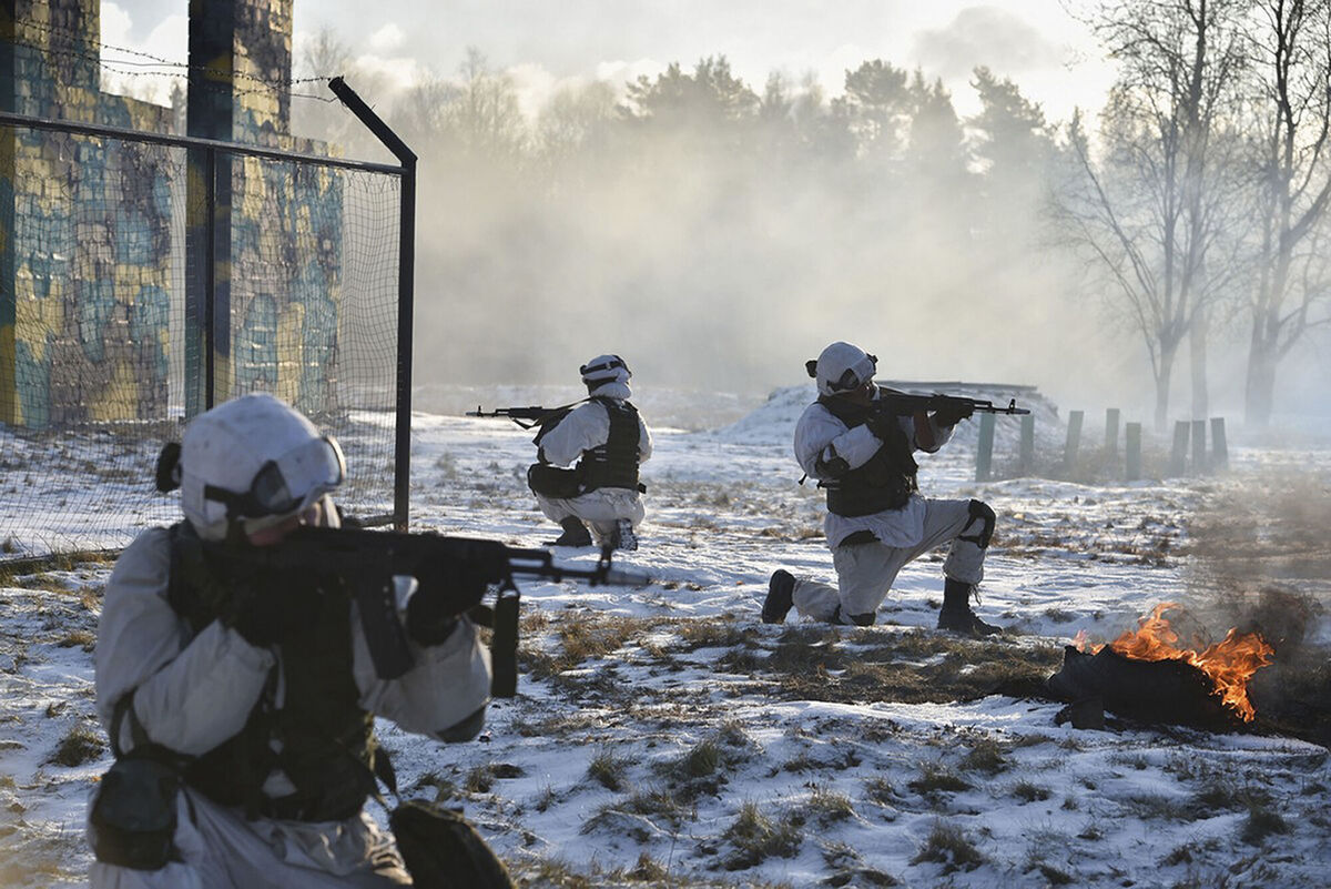 Nato estimated on Wednesday that 7,000 to 15,000 Russian soldiers have been killed in four weeks of war in Ukraine. Picture: Alexei Ivanov/Russian Defense Ministry Press Service via AP