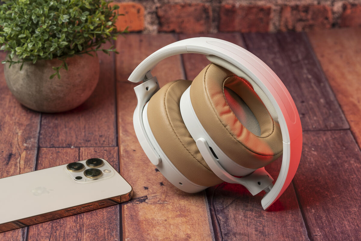 Skullcandy Hesh ANC headphones. Pic: Noel Campion.