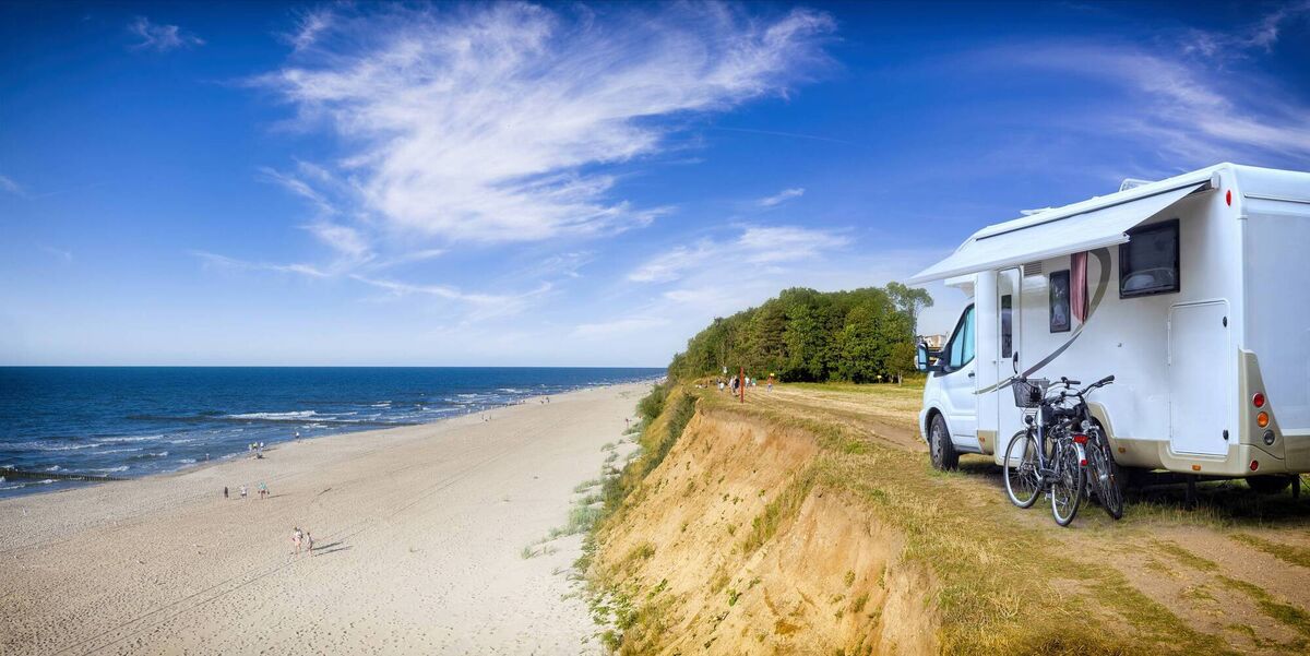 Motorhome and van life involves a variety of locations from fee-paid parks with amenities (including power for your battery) or wild camping. Having a second utility battery and solar battery will allow you leave the grid behind for a night or two.