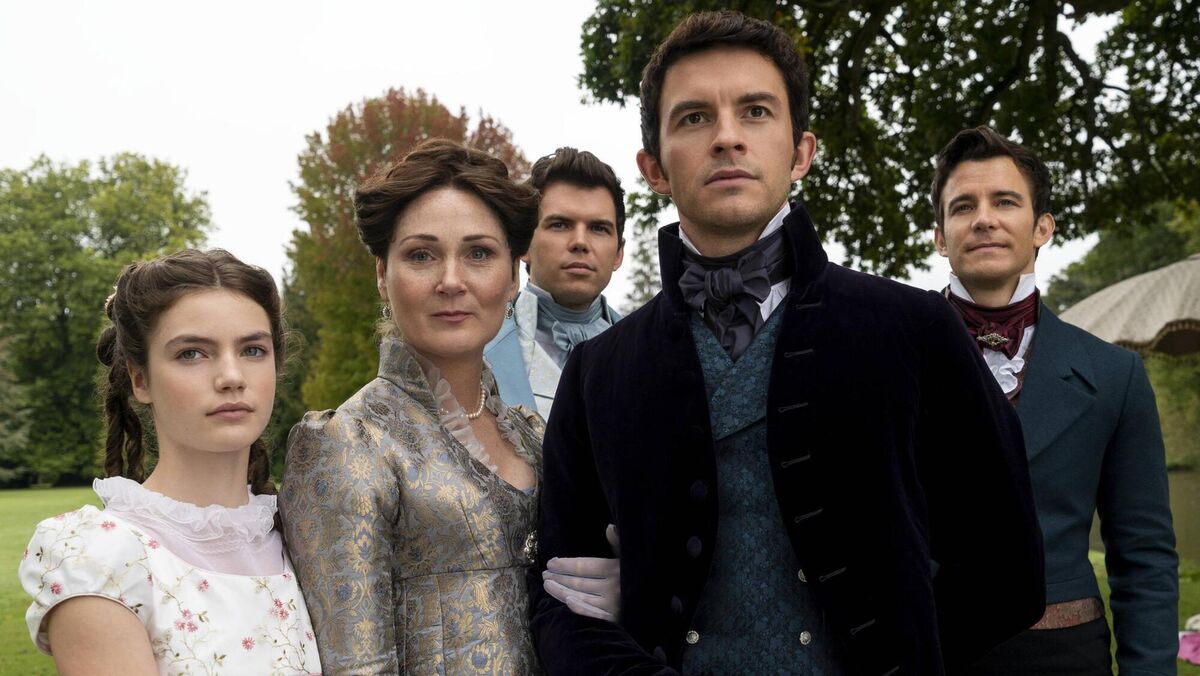 Florence Emilia Hunt as Hyacinth Bridgerton, Ruth Gemmell as Lady Violet Bridgerton, Luke Newton as Colin Bridgerton, Jonathan Bailey as Anthony Bridgerton, Luke Thompson as Benedict Bridgerton.
