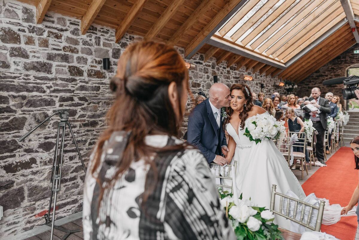 Sealed with a kiss: Gillian Healy and Thomas Dineen Sealed with a kiss: Gillian Healy and Thomas Dineen