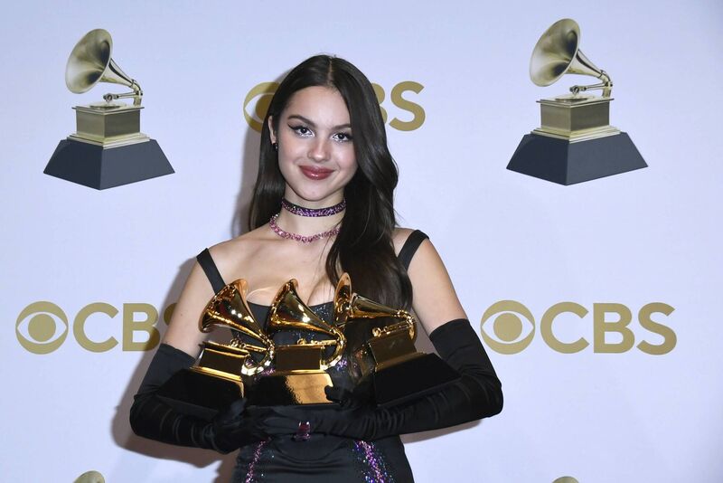  Olivia Rodrigo, winner of Best New Artist and Best Pop Solo Performance for "Drivers License."