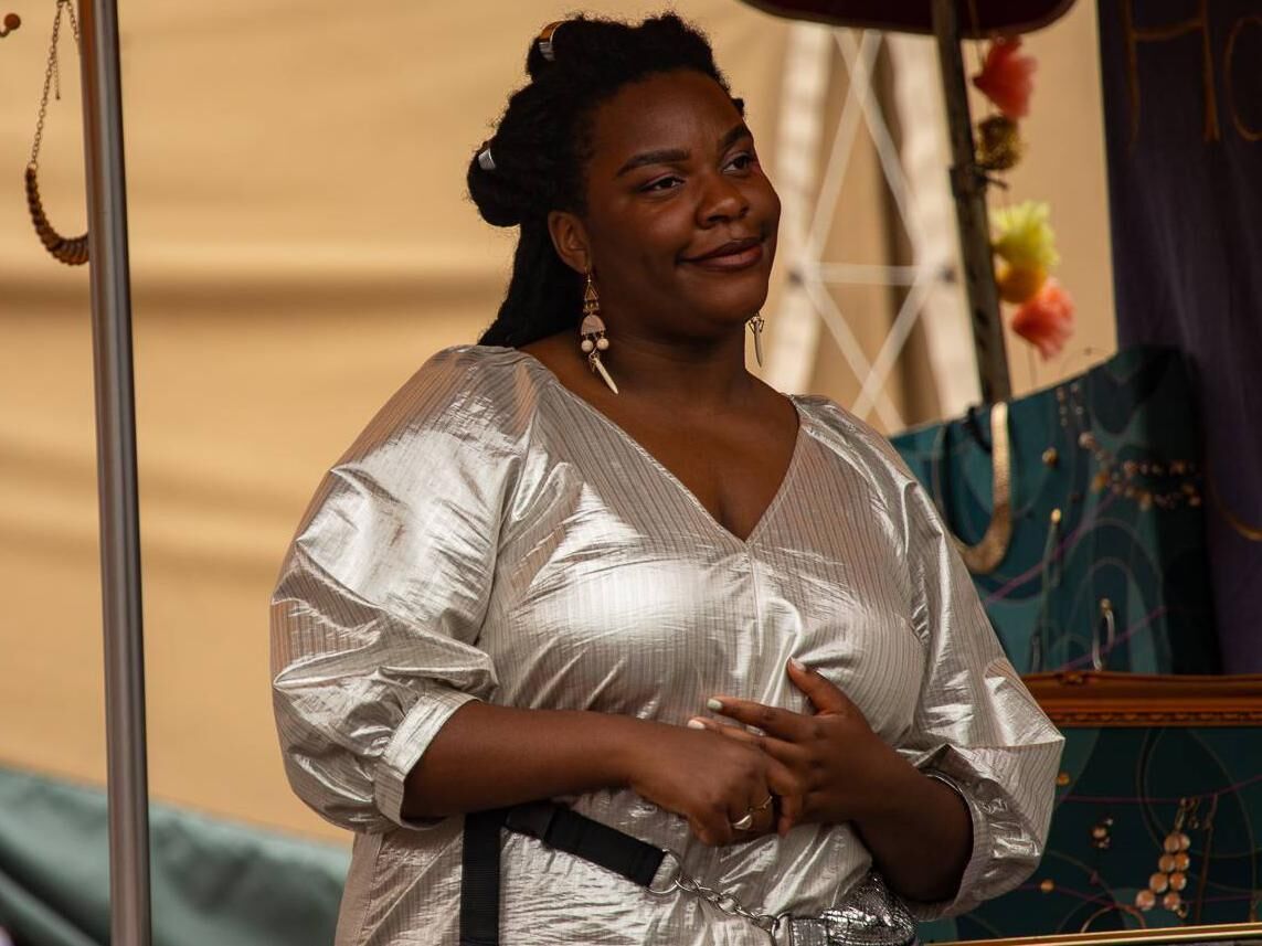 Demi Isaac Oviawe in Holding. Demi Isaac Oviawe in Holding.