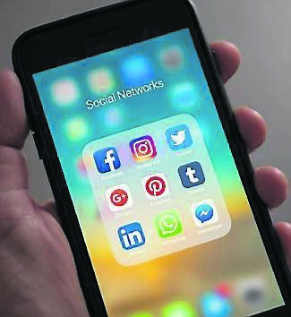Gardaí warn students of WhatsApp blackmail scam threatening to circulate intimate images