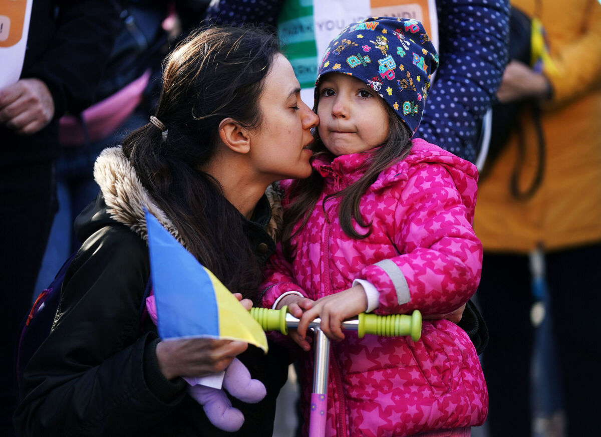 Sasha Petrova with her daughter Sasha Zmiievska (4), from Kyiv, who arrived in Dublin last month, outside Leinster House. Picture: Brian Lawless/PA Wire