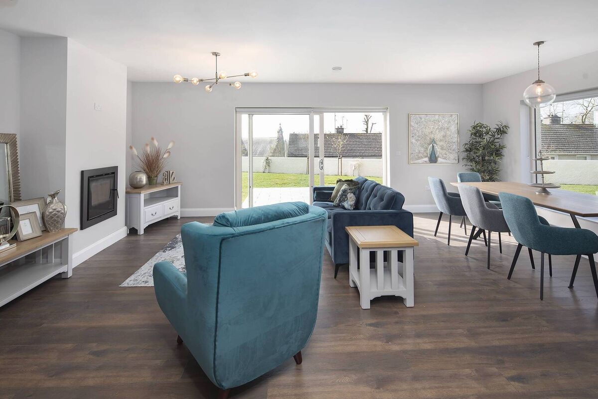 Open plan living/dining