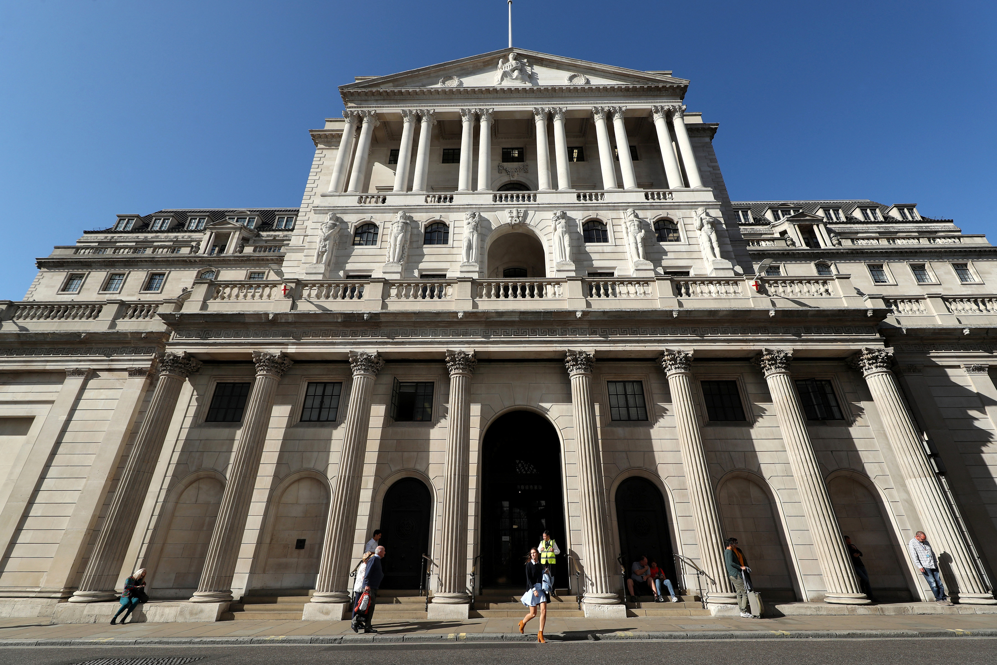UK missing 570,000 workers with no end in sight to severe staff shortages