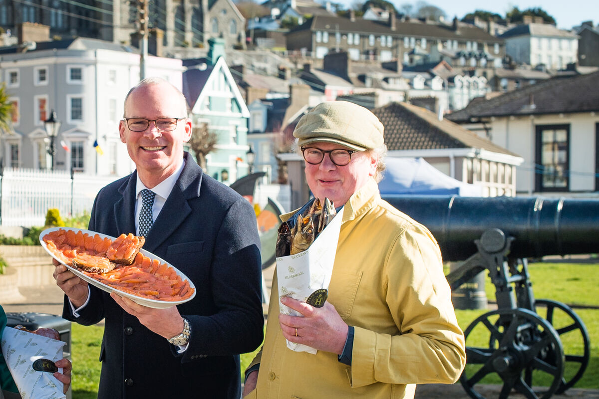 Minister Simon Coveney, in Cobh, with artisan producer Frank Hederman, recent recipient of the highly prestigious Walter Scheel Medal, for outstanding contributions to European culinary culture.