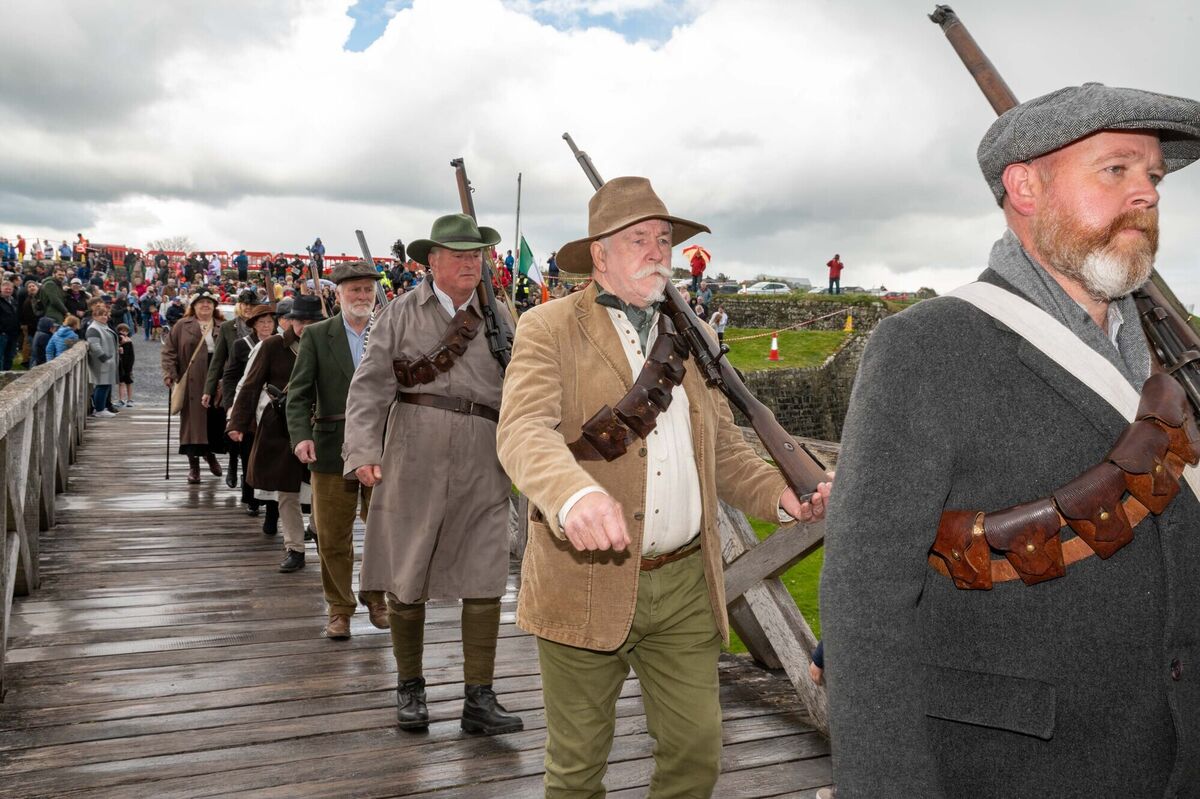 Members of the Enniscorthy Historical Re-enactment Society dressed as Irish soldiers to recreate the Provisional Government marching into Charles Fort at the centenary commemoration in Kinsale. Photo: John Allen Members of the Enniscorthy Historical Re-enactment Society dressed as Irish soldiers to recreate the Provisional Government marching into Charles Fort at the centenary commemoration in Kinsale. Photo: John Allen
