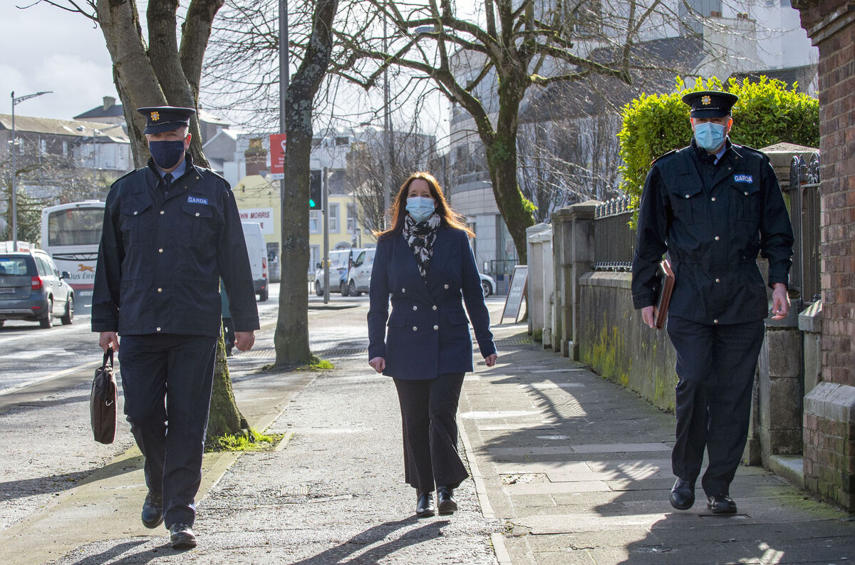  Una Ring flanked by Garda Inspector Eoghan Healy and Sergeant John Sharkey outside Cork Circuit Criminal Court. Ms Ring, whose stalker was jailed for seven years, played a major part in developing the new proposed law. See link at foot of this article. Picture: Daragh McSweeney/Cork Courts