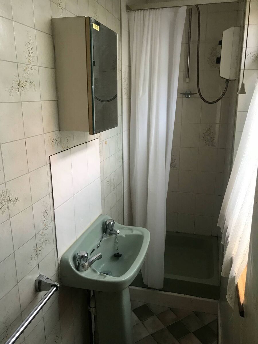 The avocado bathroom suite. The avocado bathroom suite.