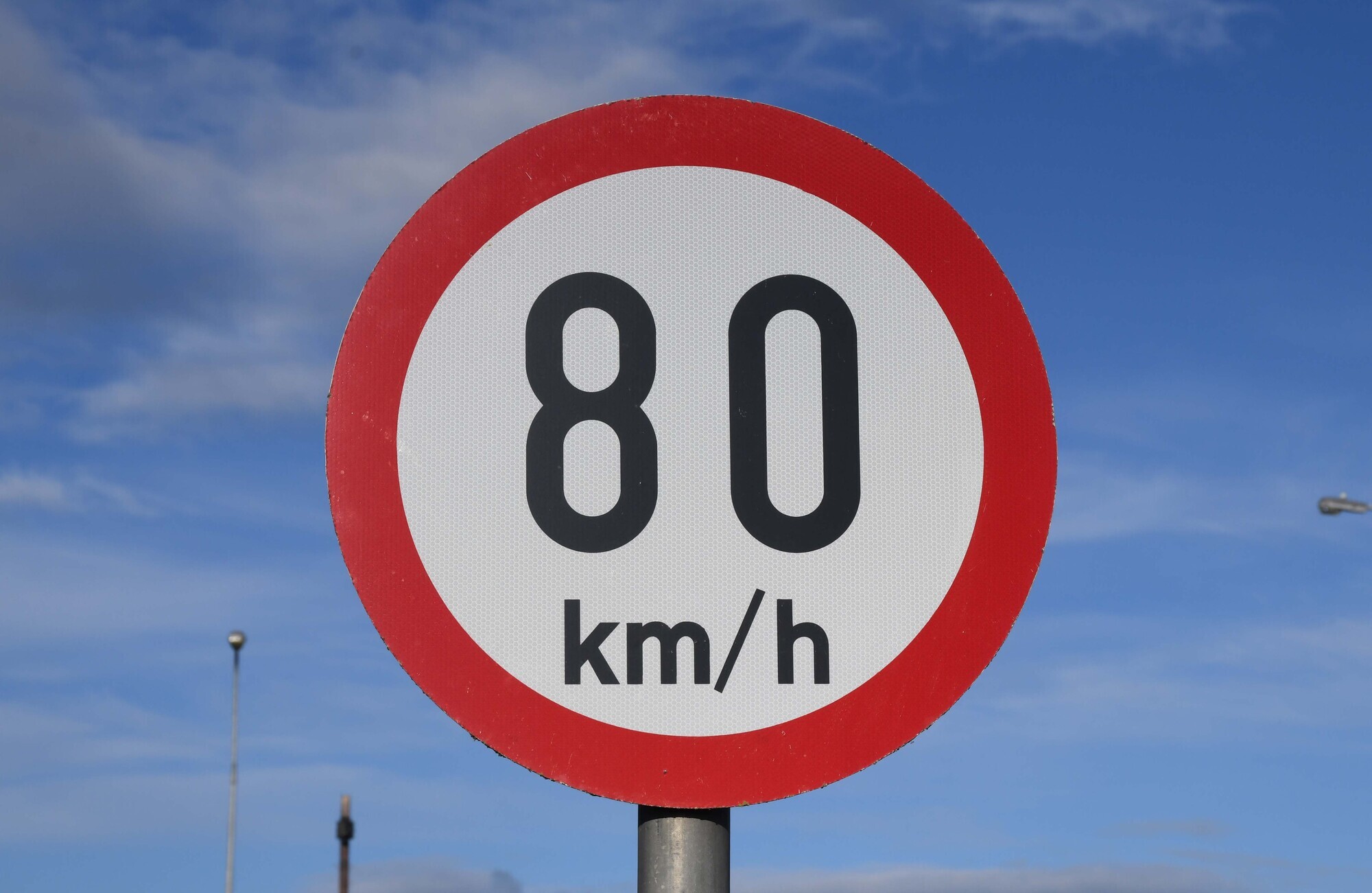 Ukrainian refugees now eligible for temporary Irish driving licences
