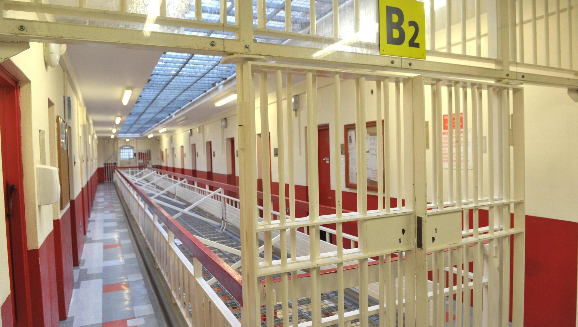 Prison Service agrees review over financial catering matters