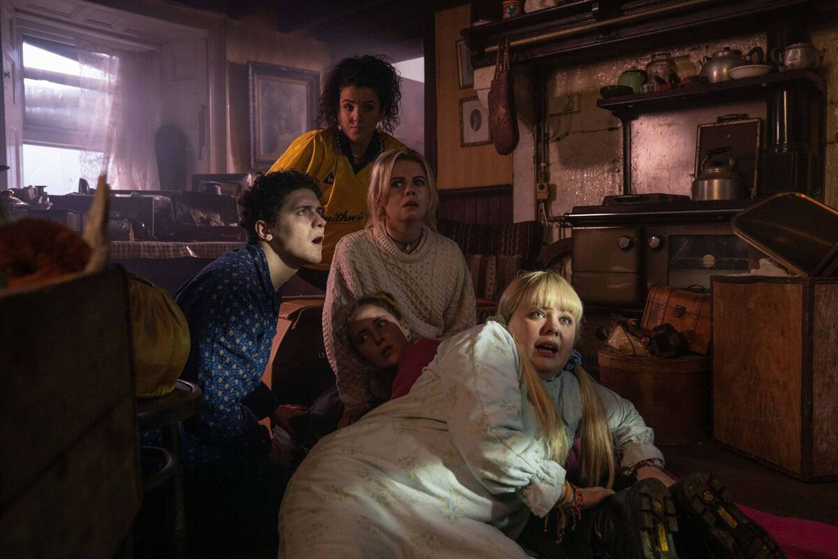 James Maguire (Dylan Llewellyn), Michelle Mallon (Jamie-Lee O'Donnell), Erin Quinn (Saoirse Monica Jackson), Orla Mccool (Louis Clare Harland), Clare Devlin (Nicola Coughlan) in Derry Girls James Maguire (Dylan Llewellyn), Michelle Mallon (Jamie-Lee O'Donnell), Erin Quinn (Saoirse Monica Jackson), Orla Mccool (Louis Clare Harland), Clare Devlin (Nicola Coughlan) in Derry Girls
