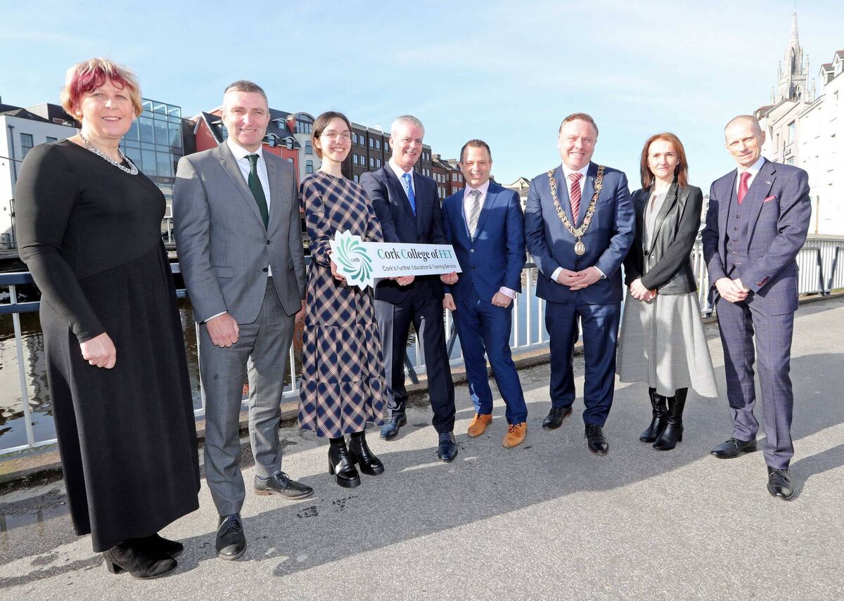 (Left to right) Helen Ryan, Principal of Cork College of FET Morrison's Island Campus, Minister Niall Collins, Martyna Wiktorowicz, a learner at Cork College of FET, Denis Leamy, Andrew Brownlee, Lord Mayor Colm Kelleher, Paula McCarthy, Principal at Cork College of FET Douglas Street Campus and John Fitzgibbons, pictured at the launch of Cork College of FET.