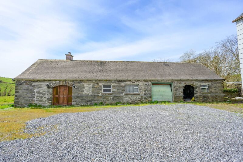 Old coach house/servants' quarters