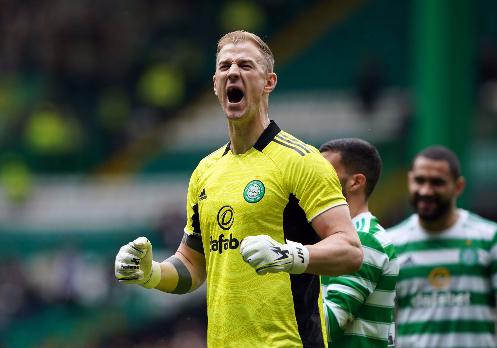 Celtic on brink of reclaiming title after beating Hearts