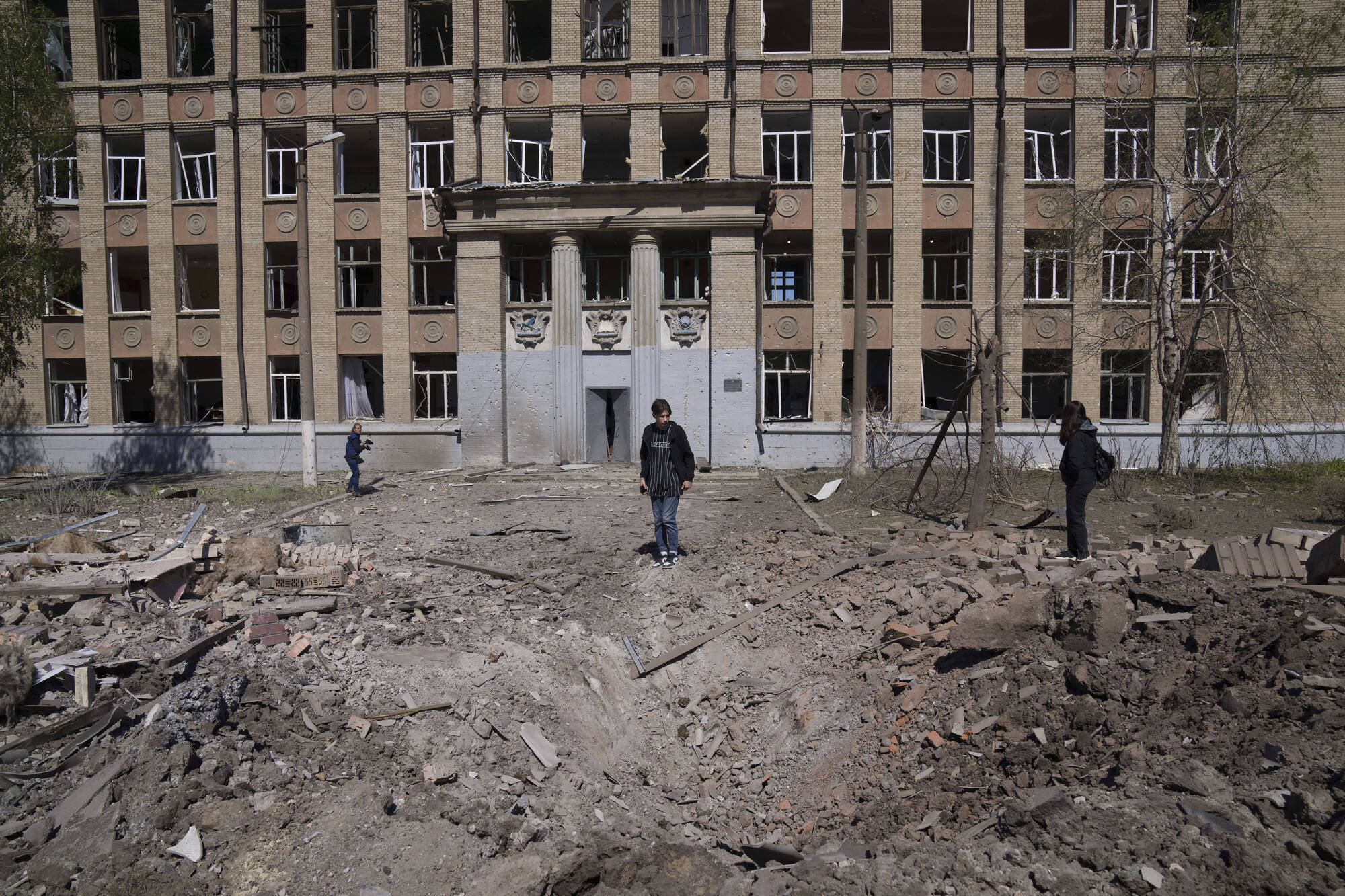 Dozens feared dead as Russian shell hits Ukrainian school