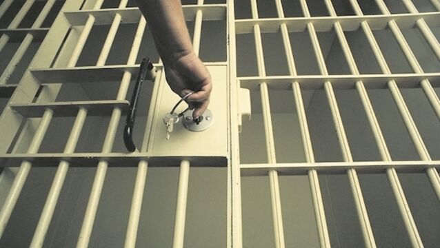 Rise in drugs and weapons in prisons