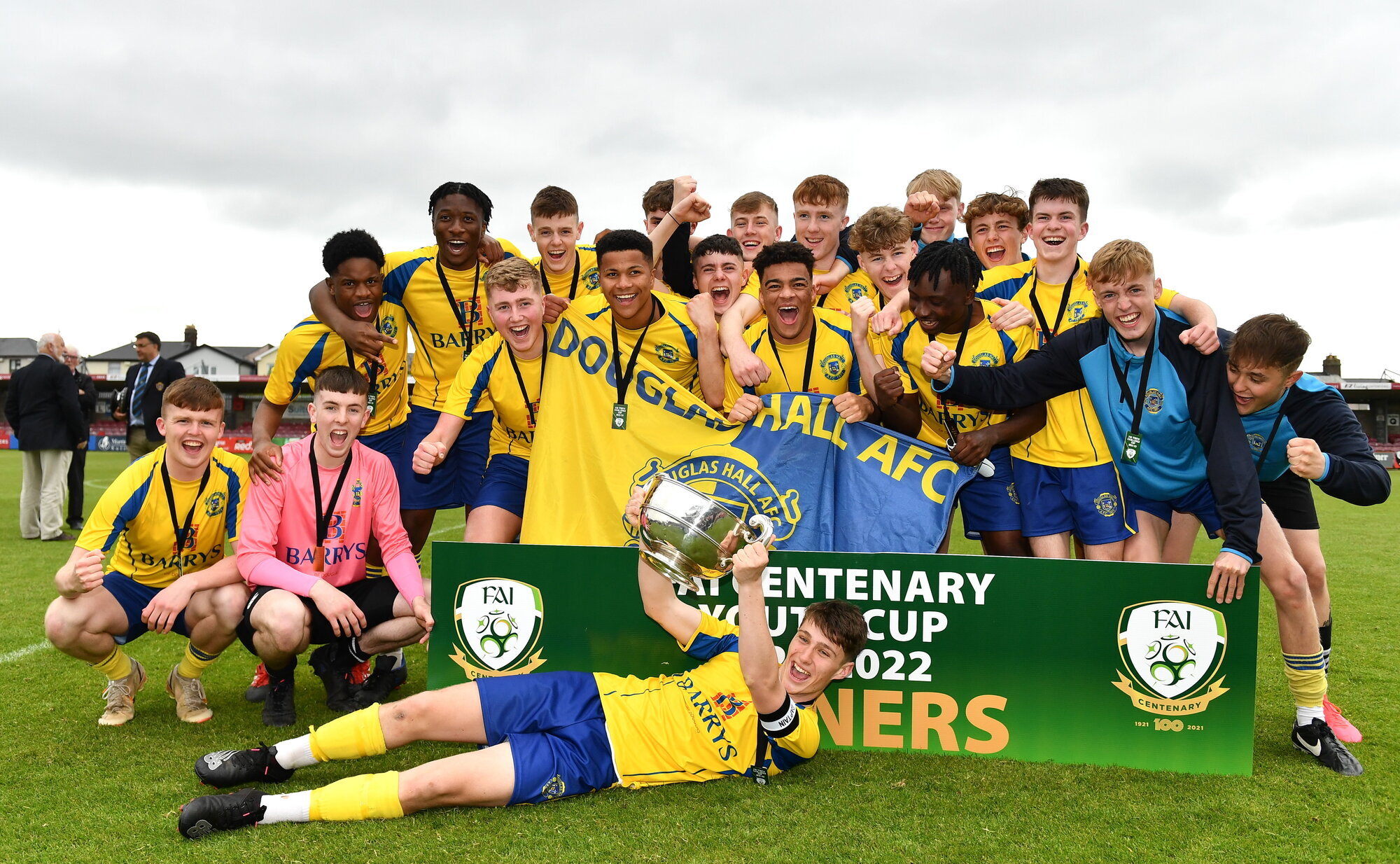 High drama as Douglas Hall clinch first FAI Youth Cup title with late penalty