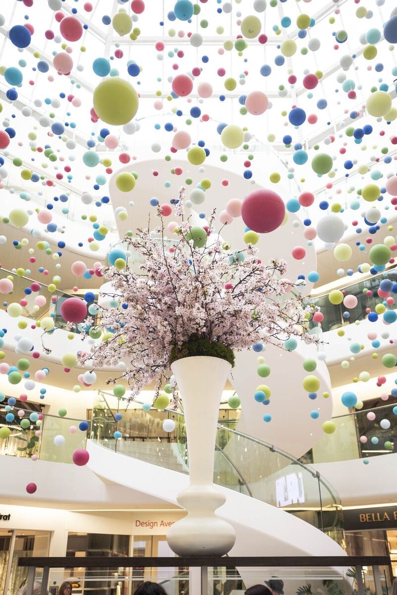  Look up as you wander through Design Centre, Chelsea Harbour, and be mesmerised by Spot On. This installation of spherical objects uses repurposed prior installations and additions of recycled materials in paint colours inspired by the season’s design directions and provided by Andrew Martin and Sanderson.