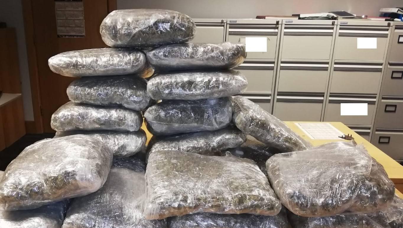 Man and woman in 30s arrested as Cork gardaí seize €400k of suspected ...