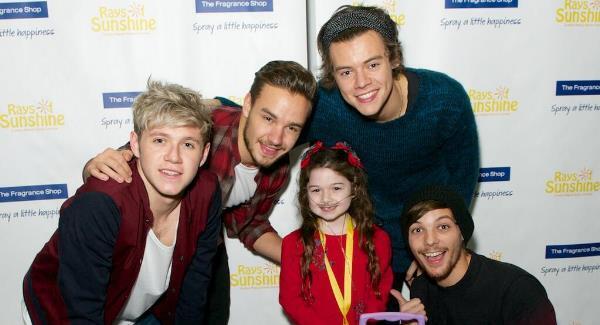 One D show big hearts with surprise cinema treat for sick kids