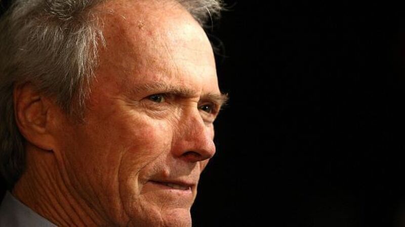 Clint Eastwood saves a man's life at golfing dinner