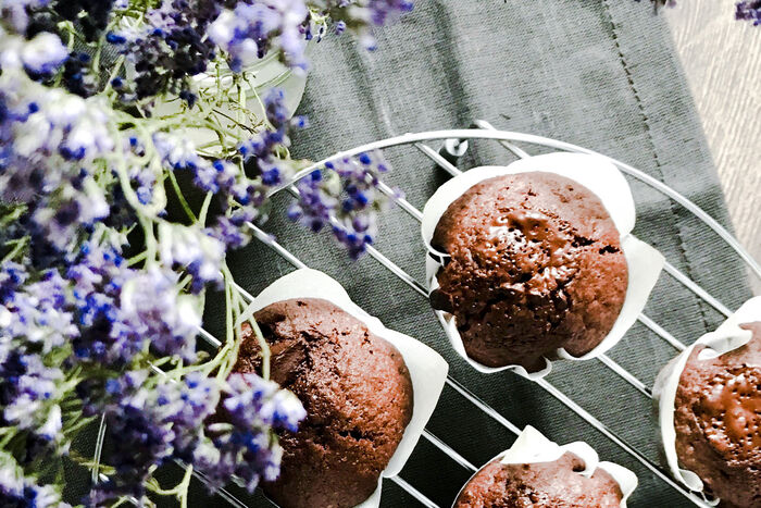 Double chocolate and raspberry buns