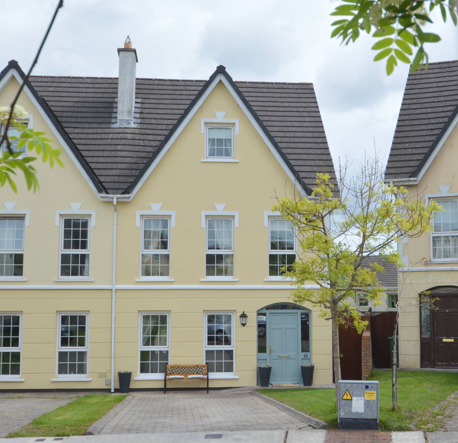 Full height at 5 Cypress Circus