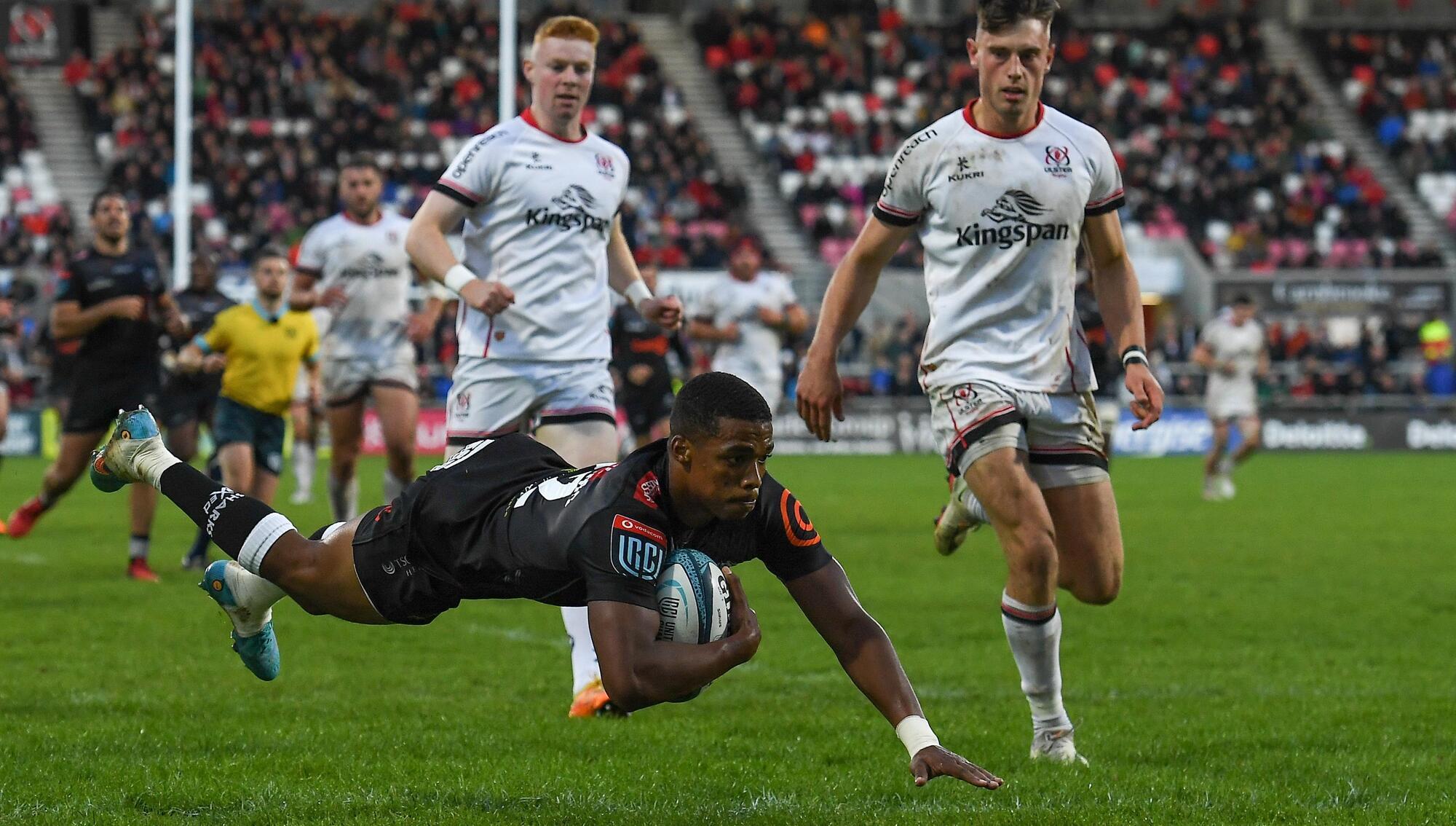 Ulster survive Sharks' late bite to secure home advantage