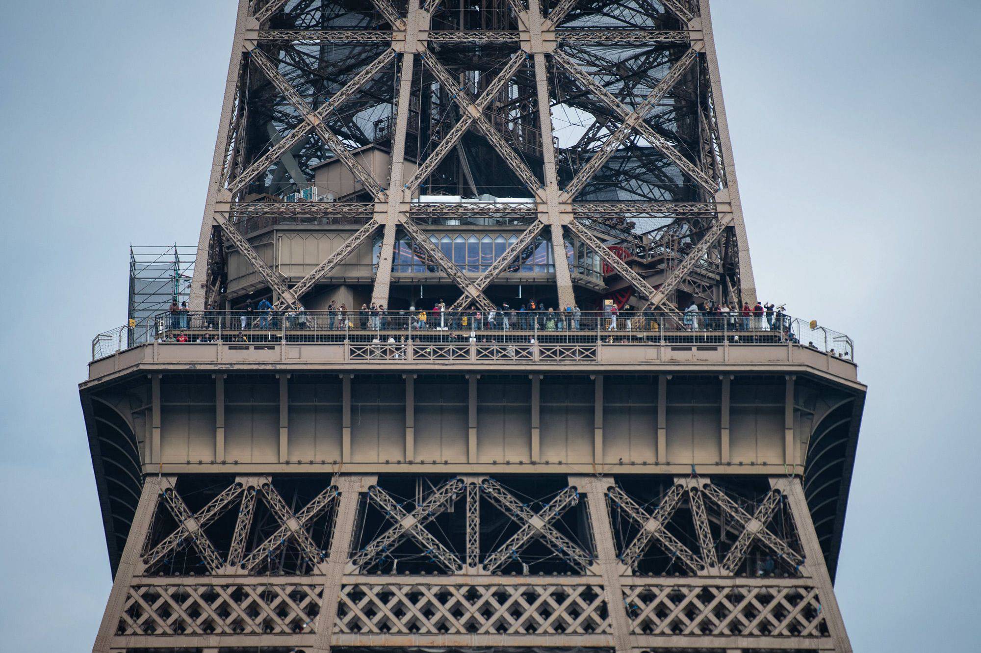 Paris tourism rebounds with return of Europeans and Americans