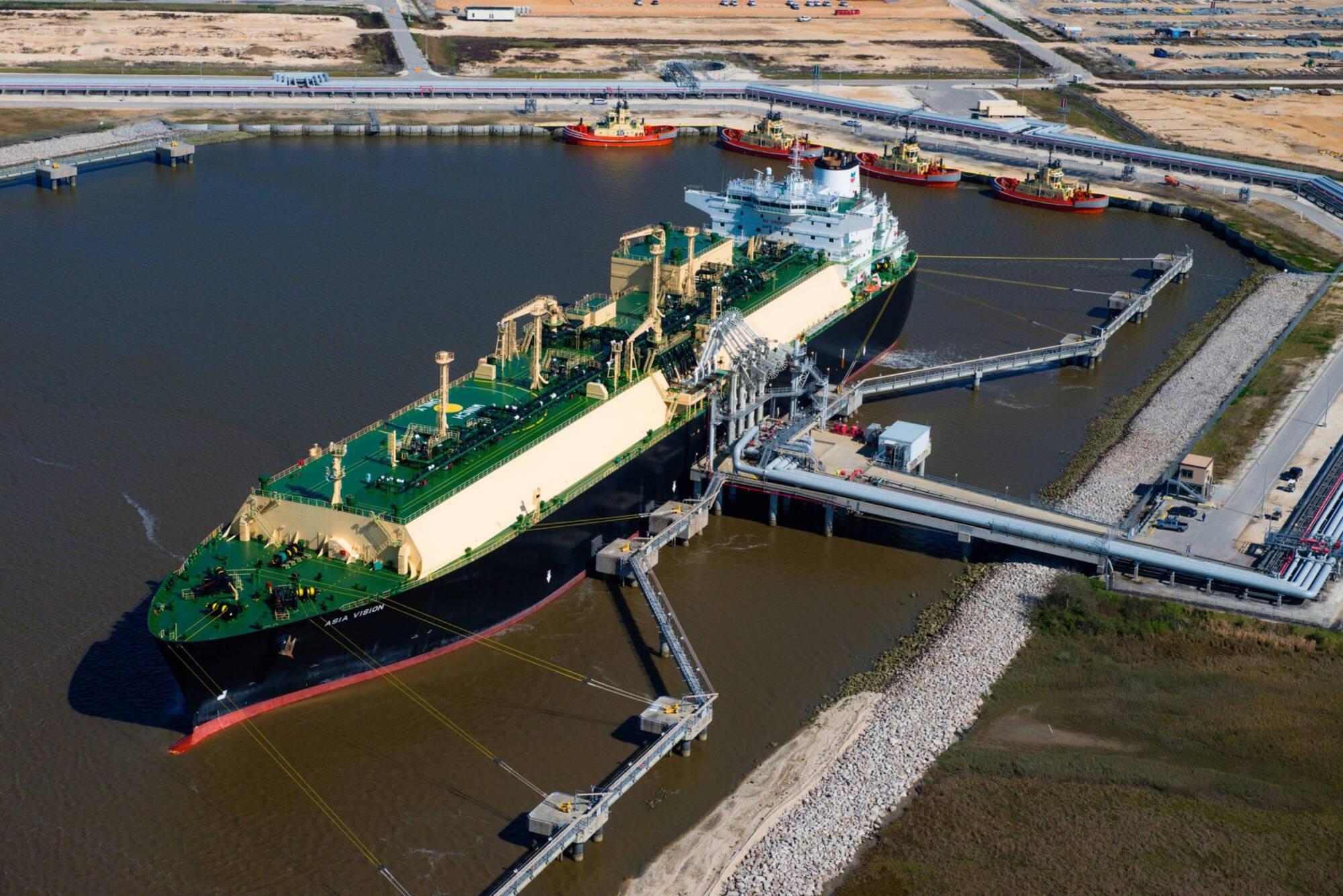 Europe’s plan to turn off Russian gas faces LNG bottlenecks