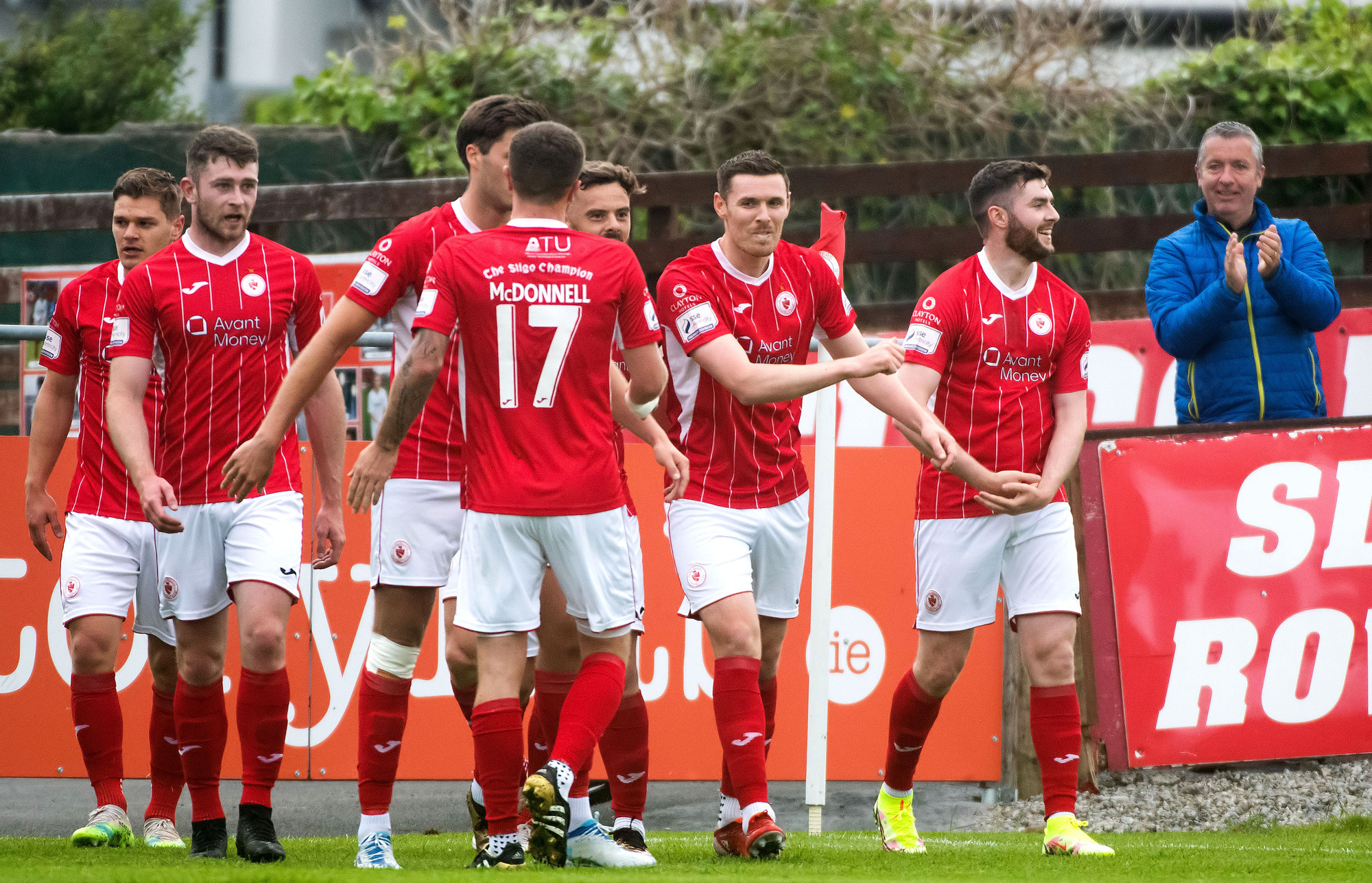 Managerless Sligo secure late late winner over Derry