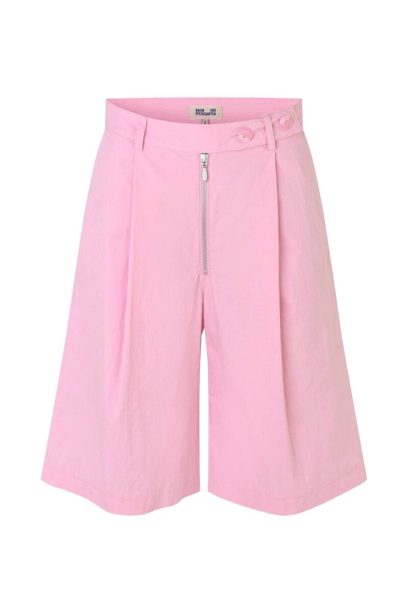Pink Shorts, €139, Baum Und Pferdgarten