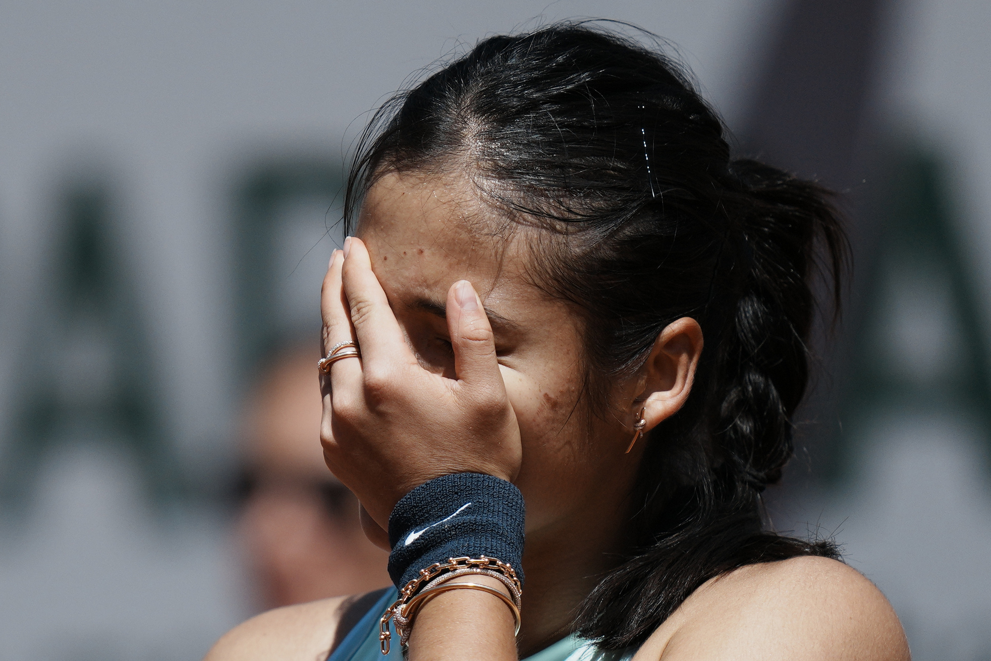 Emma Raducanu out of French Open after Aliaksandra Sasnovich fightback