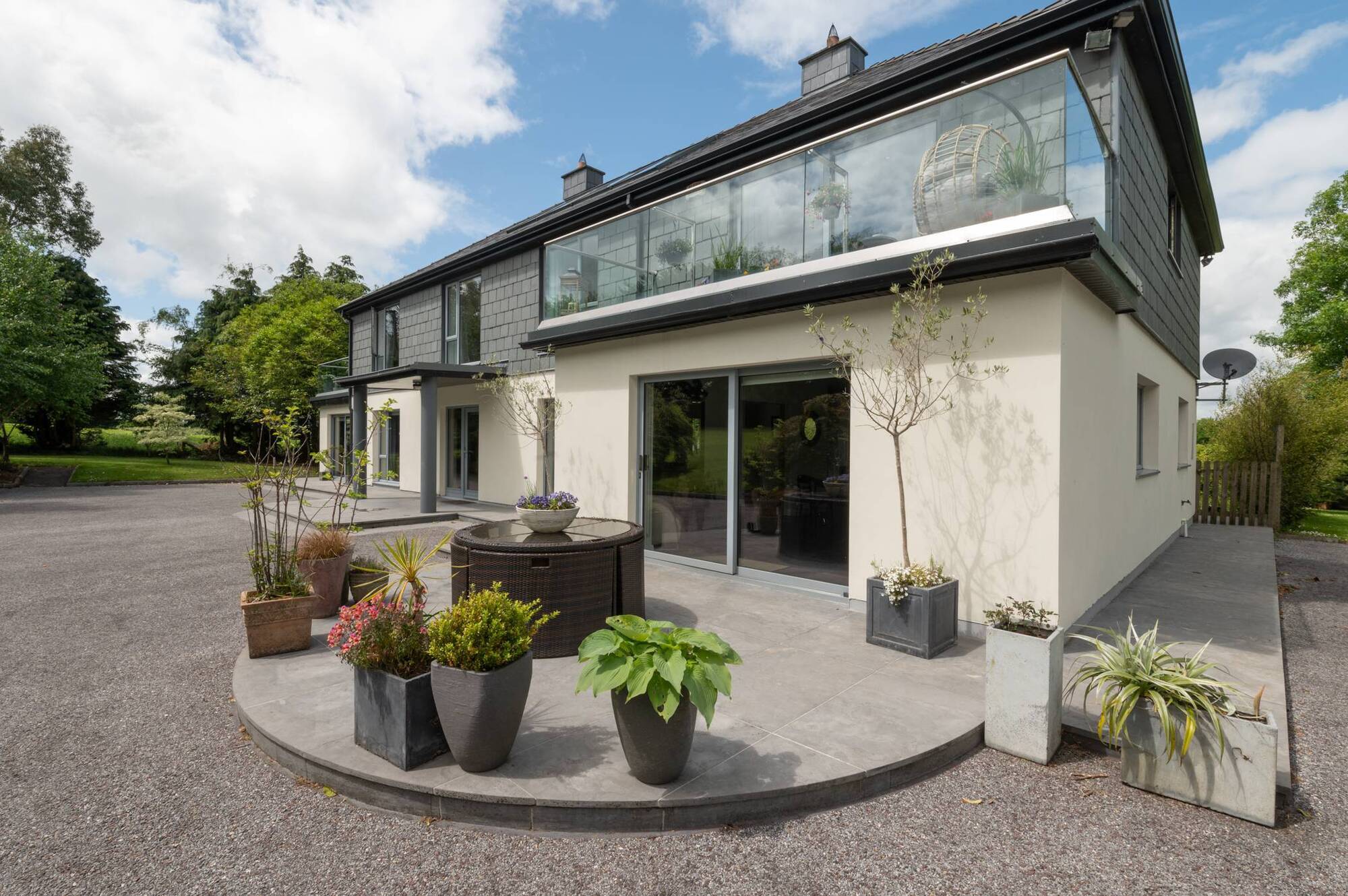 Timberland chief puts €895k home with customised putting green on market
